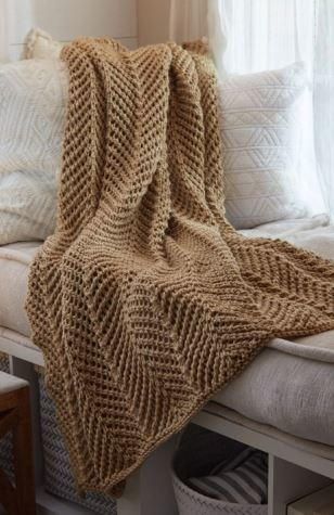 Zigzag Knit Throw | Stay warm, comfortable, and cozy when you knit this beautiful throw! Knitted Throw Patterns, Knit Throw Blanket Pattern, Knit Afghan Patterns, Baby Blanket Tutorial, Throw Blanket Pattern, Knitting Patterns Free Blanket, Knit Throw, Knitted Afghans, Knit Throw Blanket