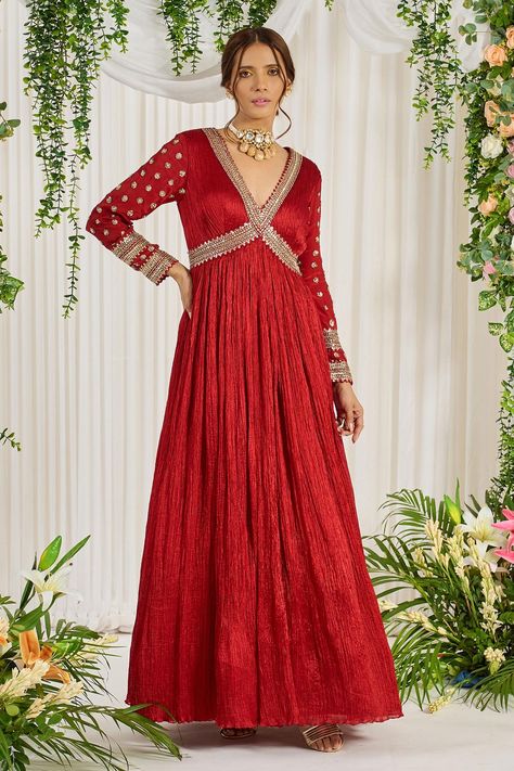 Red Anarkali, Anarkali With Dupatta, Embroidered Anarkali, Anarkali Dress Pattern, Red Pearl, Indian Gowns, Boutique Dress Designs, Party Wear Indian Dresses, Dress Indian Style