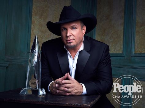 Garth Brooks The Dance, Jon Lovitz, Nikki Glaser, Friends In Low Places, Chris Tucker, Billy Ray, Entertainer Of The Year, Cma Awards, Garth Brooks