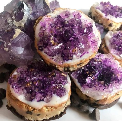 Crystal infused cookie art by goodvibescookieco✨🔮 #goth #gothgoth #gothica #gothicgirl #witchyvibes #witchystyle #witchy #witchypoo #witchesofinstagram #witchesofig #witches #witchythings #pastelgoth #gothgothgoth #cookiemonster #cookiegram Goddess Provisions, Fairy Food, Lavender Amethyst, Lilac Lavender, Cookie Art, Food Presentation, Pretty Food, Cute Food, Aesthetic Food