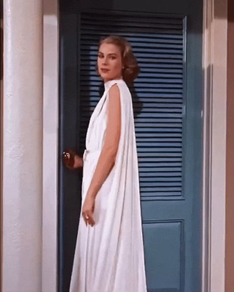 Grace Kelly High Society Dress, Grace Kelly Summer Style, High Society Grace Kelly, Grace Kelly Outfits, Grace Kelly High Society, Recreational Habits, Princess Grace Kelly, Hollywood Dress, Amazing Dresses