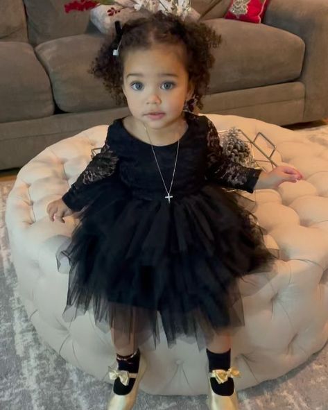 BELLA V ✨🖤✨ (@bella.v.baby) • Instagram photos and videos Cute Babies Black, Interracial Babies, Black Baby Girl, Babies Black, Cute Mixed Babies, Mixed Kids, Sweet Pic, Future Mom