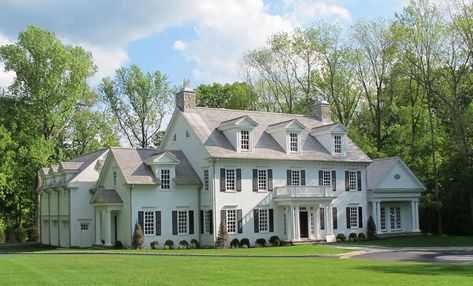 Traditional New Build House, Kitchen Luxury Classic, Ceiling Moulding, Arched Doorways, Fire Pit Outdoor, Colonial House Exteriors, Paneled Library, Kitchen Luxury, Foreclosed Homes