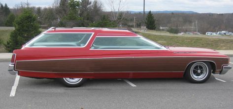 https://flic.kr/p/f5bTZ9 | Buick Electra Space Station Wagon | Fromt the enduring collection of Dave, That Hartford Guy Buick Wagon, Station Wagon Cars, Buick Cars, Wagon Cars, Old Wagons, Sports Wagon, Woody Wagon, Buick Electra, Custom Muscle Cars