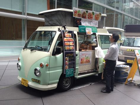 food truck in tokyo Japanese Food Truck Design, Japanese Food Truck, Loose Sketching, Asian Restaurant Design, Food Truck Ideas, Aztec Architecture, Vegan Food Truck, Ww Food, Food Truck Menu