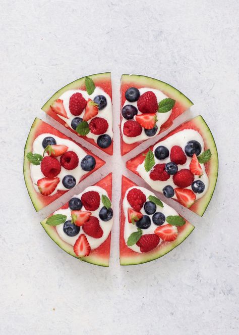 Watermeloen pizza - Vicky van Dijk Kids Pizza, Fruit Photography, Van Dijk, Birthday Treats, Summer Treats, Kids Snacks, Low Calorie Recipes, High Tea, Outdoor Cooking