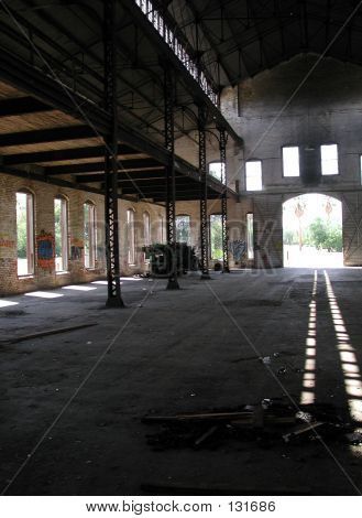 Warehouse Windows, Warehouse Interior, Warehouse Loft, Warehouse Living, Converted Warehouse, Abandoned Warehouse, Warehouse Conversion, Warehouse Home, Garage Loft