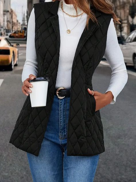 Gray Vest Outfit, Quilted Vest Outfit, Gilet Outfit, Quilted Anorak, Vest Outfits For Women, Classy Fall Outfits, Open Front Vest, Wardrobe Makeover, Mode Jeans