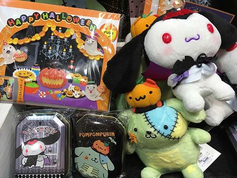 Spooky Japanese Aesthetic, Halloween Shops, Halloween In Japan, Halloween Japan, Japan Halloween, Goth Travel, Japanese Halloween, Sanrio Shop, Middle Eastern Decor