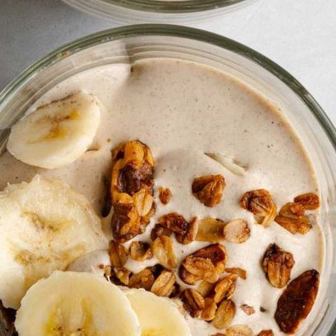 Nisha Melvani on Instagram: "🍌Banana Chia Pudding- @cookingforpeanuts naturally sweetened but tastes like dessert! The heart-healthy omega 3 walnut cream is addictive!!! Add to oats too!!! ✅Serves 4 ✅Ingredients: 2 to 2 ½ cups nondairy milk ½ cup chia seeds 1 large ripe banana 2 teaspoons maple syrup (OPTIONAL) ✅For the walnut cream: 1 cup raw walnut pieces (or cashews, or blanched almonds) ¾ cups nondairy milk 3 pitted dates 1 teaspoon vanilla extract (optional) ✅Optional for serving: Granola, High Fibre Smoothie, Fibre Smoothie, High Fiber Smoothies, Fiber Smoothie, Chia Pudding Breakfast, Walnut Cream, Banana Chia Pudding, Sliced Banana, High Fibre