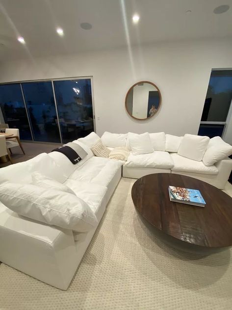 Big White Couch Living Room, White Cloud Sofa Living Room, Big Cloud Couch, Large Cloud Couch, White Modern Couch, White Plush Couch, Large White Couch, Big Couch Aesthetic, Cloud Couch Apartment