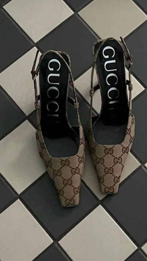 Old Money Aesthetic Shoes, Leopard Print Outfits, Gucci Heels, Shoes Heels Classy, Heels Classy, Girly Shoes, Aesthetic Shoes, Many Shoes, Shoe Inspo