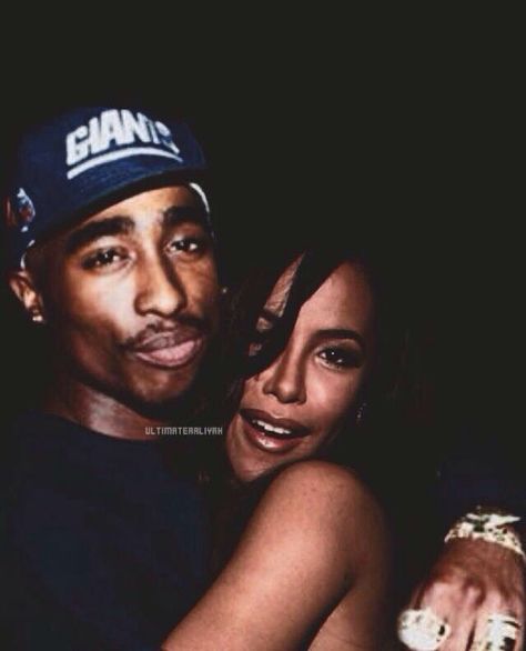 Aaliyah and PAC Aaliyah And Tupac, Uk Icon, Tupac Makaveli, Tupac Pictures, Aaliyah Style, Aaliyah Haughton, Real Hip Hop, 90s Hip Hop, Tupac Shakur