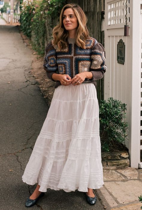 Tiered Skirt Outfit Fall, Long Tiered Skirt Outfit, Prairie Skirt Outfit, White Tiered Skirt Outfit, Tiered Skirt Outfit, Short Tiered Dress, Skirt Chanel, Three Tiered Skirt, Skirt Styling