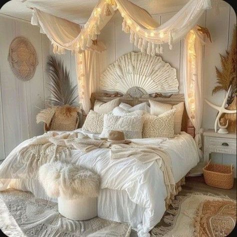 Mermaid Bedroom Aesthetic, Aesthetically Pleasing Bedroom, Plush Headboard, Aesthetic Bedrooms, Girl Apartment Decor, Dream Bedroom Inspiration, Beige Room, Magical Room, Slaap Lekker