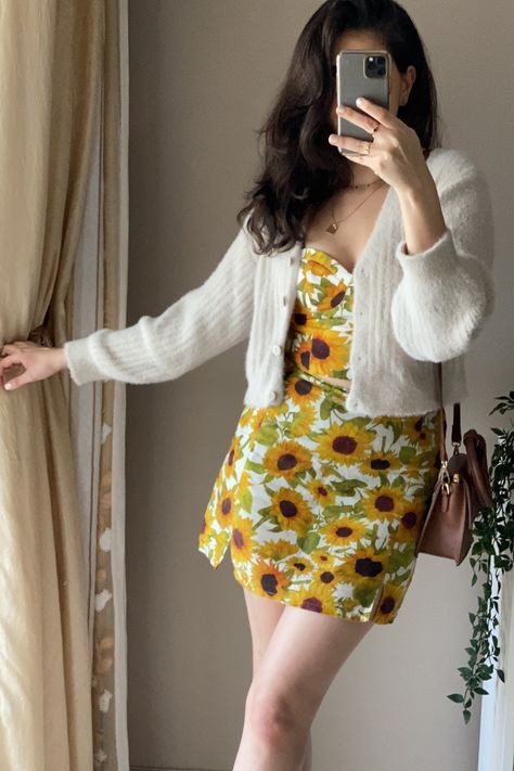 Featuring: 
- The Rachell skirt in Sunees 
- The Mabell top in Sunees 

100% luxury linen with an original hand-painted sunflowers print Rachel Skirt, Summer Date Outfit, Fashion Construction, Sunflower Outfit, Floral Corset Top, Painted Sunflowers, Outfit For Spring, Vibrant Style, Floral Bustier