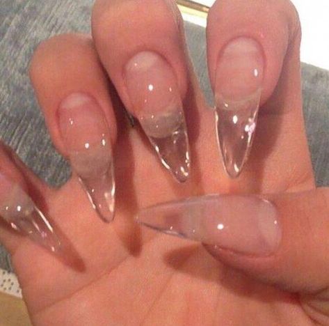 Jelly Nails Trends Ideas To Inspired '90s Soul | Blog - Sugar&Vapor #acrylicnailstrends Torturi Baby Shower, Clear Acrylic Nails, Nagellack Trends, Kylie Jenner Outfits, Glass Nails, Jelly Nails, Nail Swag, Nagel Inspo, Clear Nails