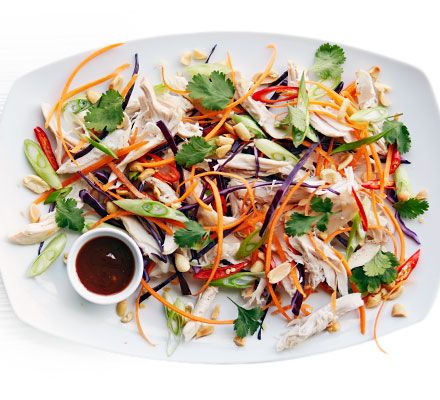 Pull apart a ready-roasted chicken to whip up this healthy, vibrant, low-calorie dish in just 20 minutes Pulled Chicken Salad Recipe, Asian Pulled Chicken, Pulled Chicken Salad, Asian Chicken Salads, Salad Recipes Video, Bbq Chicken Pizza, Asian Salad, Winter Vegetables, Pulled Chicken