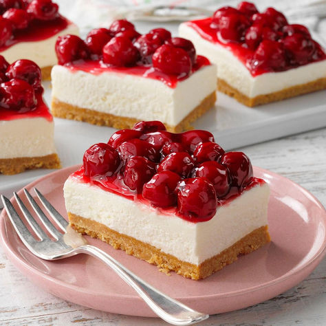 To make classic cherry delight, layer buttery graham crackers, fluffy cream cheese and tart cherry pie filling for an easy, dreamy dessert. Easy Cherry Delight Dessert, Classic Cherry Delight Recipe, Cherry Delight Dessert Cream Cheeses, Fridge Desserts, Cherry Delight Dessert, Baked Fruit Desserts, Delight Dessert, Snickers Salad, Turtle Brownies