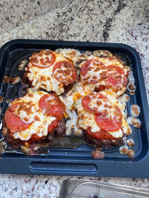 Pizza Burgers - Low Carb Revelation LLC Low Carb Marinara, Low Carb Burger, Low Carb Meal Prep, Pizza Burgers, Low Carb Meal, Low Carb Low Sugar, Low Carb Pizza, Low Carb Lunch, Bariatric Recipes