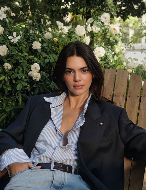 Tommy Hilfiger x Kendall & Friends Spring 2024 - Denimology Tommy Hilfiger Outfits Women, Tommy Hilfiger Aesthetic, Tommy Hilfiger Women Shirt, Renell Medrano, Kendall Jenner Outfits Casual, Kendall Jenner Aesthetic, Style Kendall Jenner, Stile Kendall Jenner, Classy Girl