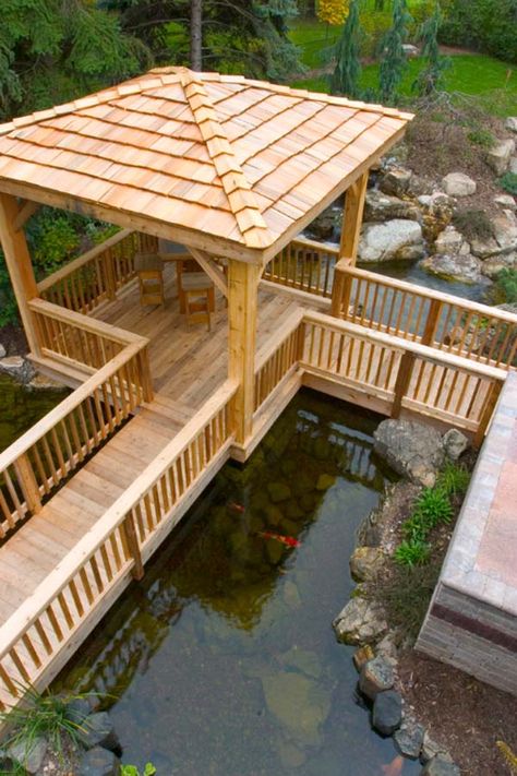 55 Visually striking pond design ideas for your backyard Backyard Bridges, Ideas De Piscina, Koi Pond Design, Kolam Koi, Taman Air, Small Pond, Natural Pond, Pond Landscaping, Backyard Pergola