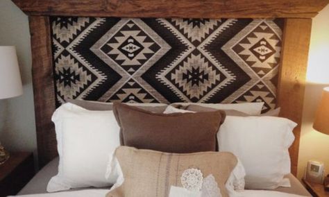 DIY Southwest Fabric Projects Barnwood Headboard, Southwest Fabric, Koti Diy, Reclaimed Wood Frames, Southwest Decor, Western Home Decor, Western Decor, My New Room, Western Style