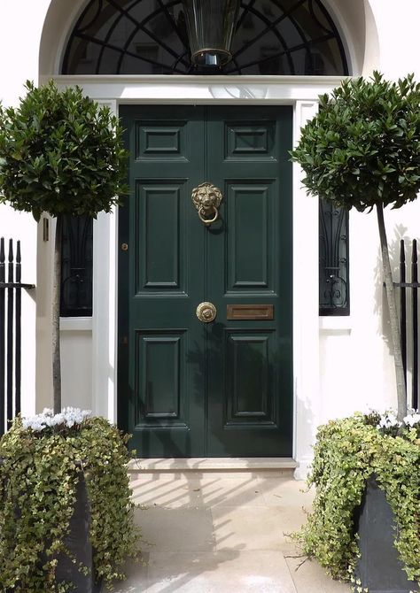 10 Pins : Front Door Edition - roomfortuesday.com Colonial Front Door, Front Door Design Ideas, Green Front Door, Orange Front Doors, Front Door Inspiration, Door Design Ideas, Traditional Front Doors, Green Front Doors, Steel Front Door