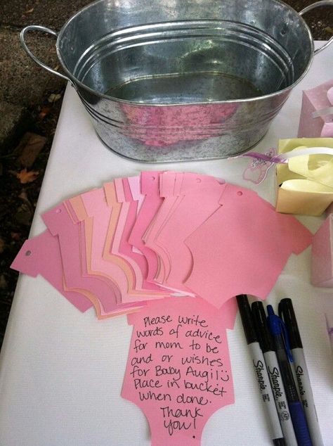 Mom To Be Party Ideas, Babyshower Games For A Girl, Baby Shower Advice Ideas, It’s A Girl Baby Shower Ideas, Baby Shower Games For Girls Ideas, Baby Shower Memory Ideas, Mommy Shower Ideas, Mom To Be Chair Decoration Ideas, Baby Shower Decor Ideas Girl