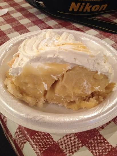 Butterscotch Meringue Pie Recipe, Butterscotch Cream Pie, Amish Dishes, Amish Village, Homemade Butterscotch, Amish Food, Pennsylvania Dutch Recipes, Butterscotch Pie, Mennonite Recipes