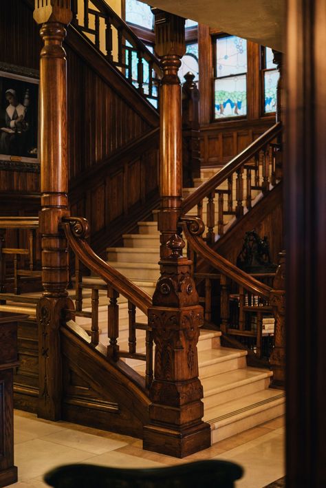 Inside historic Victorian SF mansion that reopened as hotel, restaurant - Curbed SF Antebellum Homes Interior, Victorian Mansion Interior, Victorian Hotel, Old Mansions Interior, Ts4 Builds, House Mansion, Victorian Mansion, Antebellum Homes, Buy Curtains