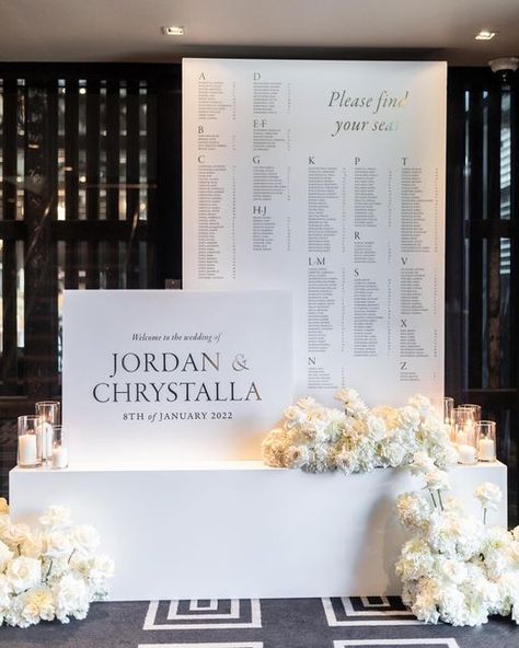 Welcome Sign Seating Chart, Sign Seating Chart, Elegant Stationery, Gold Foil Wedding, Seating Chart Wedding, Wedding Signage, Popular Wedding, Wedding Seating, Seating Chart