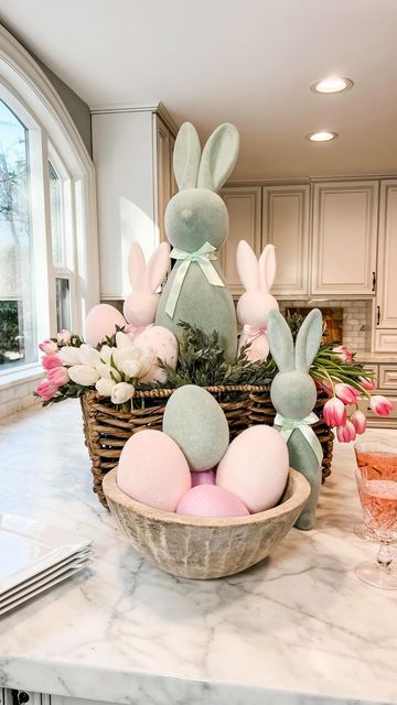 Jeanna Crawford on Instagram: "Did you secure the bunnies? Be honest…Did you really want them or was it fomo? 👀🤣 Here’s a little inspo for an elegant way to style these flocked phenoms. I’m thinking contained for the month and the star of the Easter Brunch Display 💁🏻‍♀️🥂 You know I can’t get my ducks in a row but I absolutely have my bunnies in a basket 😉 P.S. Don’t try to put jeweled eyes on them…. It’s wasn’t the vibe. Unless your vibe is scary ass bunnies 😭🤣 . . #diyhomedecor #easterd Easter Brunch Kids, Modern Easter Decor, Easter Inspiration Decor, Luxury Easter, Creative Easter Baskets, Easter Inspiration, Bunny Decor, Easter Printables, Easter Crafts Diy