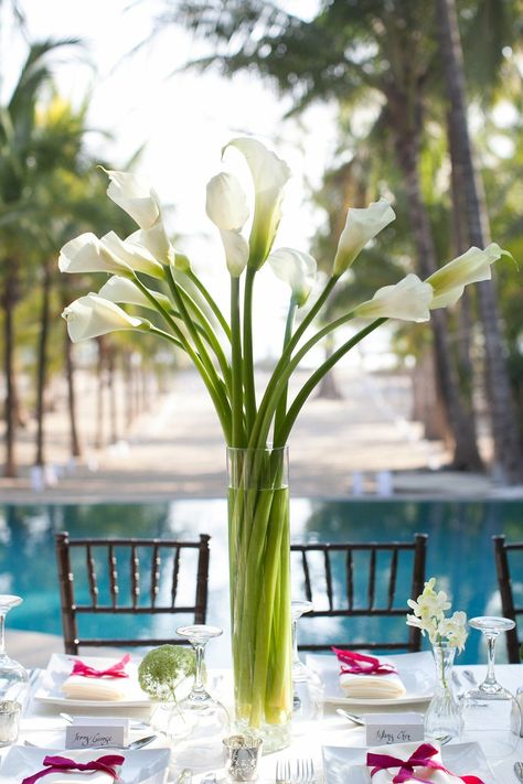 Calla Lily Wedding Decorations, Purple Hydrangea Centerpieces, Calla Lillies Centerpieces, Calla Lily Wedding Centerpiece, Calla Lillies Wedding, Calla Lily Centerpieces, Lily Centerpieces, Red Centerpieces, Pink Centerpieces