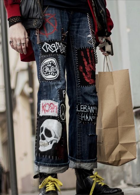 punk crust pants with patches jeans diy alternative fashion crashdiet the growlers korn lebanon hanover pisse anarchy skull Hair Clips Crochet, Punk Fashion Diy, Grunge Jeans, Patch Pants, Punk Pants, Mode Punk, Punk Patches, Alt Outfits, Kleidung Diy