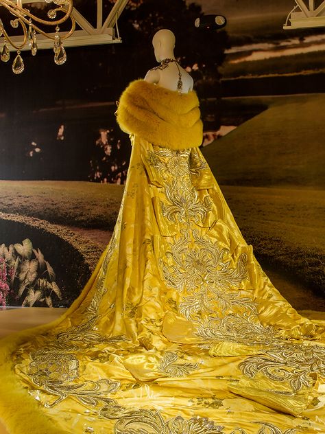 Guo Pei Gao Pei, Motif Soutache, Guo Pei, Yellow Gown, Fashion Gowns, The Met Gala, Iconic Dresses, Fantasy Clothing, Fantasy Fashion