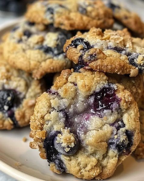 Blueberry Muffin Cookies with Streusel Topping - A Bakery-Worthy Treat! Blueberry Muffin Cookies, Kelsey Ballerini, Muffin Cookies, Blueberry Cream Cheese Muffins, White Chocolate Fudge, Bakery Style Muffins, Blueberry Cookies, Peanut Butter No Bake, Recipes Cookies