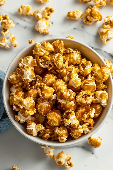 This microwave caramel popcorn is the perfect quick treat! Learn how to make this easy recipe and get tips for making the best popcorn. Caramel Popcorn Aesthetic, Cupid Crunch, Microwave Caramel Popcorn, Caramel Aesthetic, Easy Caramel Popcorn, Popcorn Aesthetic, Homemade Popcorn Recipes, Popcorn Dessert, Snacks Aesthetic