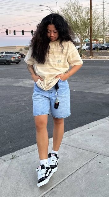 Button Up Shirt Summer Outfit, Summer Tom Boy Femme, Estilo Baddie, Accessorizing Outfits, Street Style Outfits Casual, Mode Swag, Outfits Sommer, Blouses Designs, Blouse Ideas