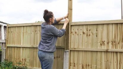 If you have short fence posts and panels in your garden and want more privacy, then these fence post extensions are a great solution. These are perfect to prevent replacing heavy concrete posts.You can find more help on The Carpenter's Daughter post here. When my parents first bought their recent bungalow project, you could see straight into next door’s garden. Now that’s ok if you like a good natter and you’re friends.However, I believe most of us want privacy. They were also rotten… Raising Fence Height, Extending Height Of Fence, How To Extend A Fence Higher, How To Add Privacy To Existing Fence, Making Fence Taller, Fence Extenders For Privacy, Adding Height To Fence, Privacy Fence Topper Ideas, Fence Toppers For Privacy Diy