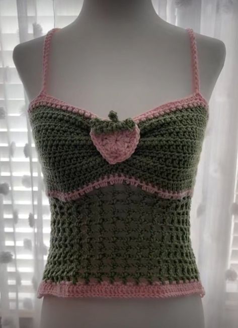 Pink And Green Crochet Top, Edgy Crochet Top, Crochet Bag Inspiration, Lovecore Crochet, Y2k Crochet Ideas, Cute Crochet Ideas Aesthetic, Kawaii Crochet Clothes, Clothes To Crochet, Fairy Core Crochet