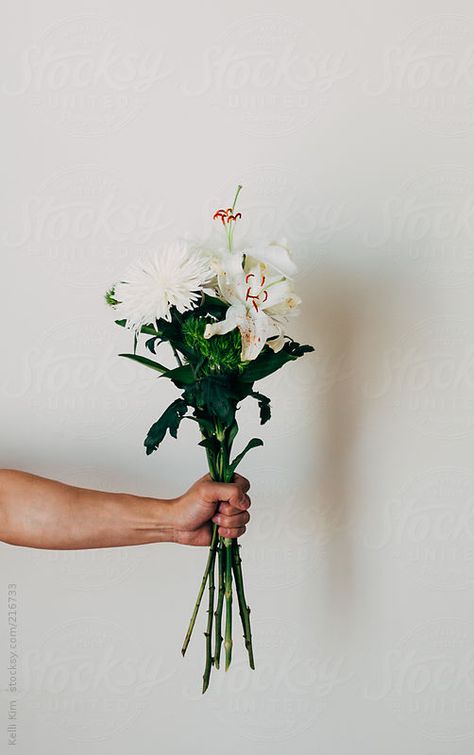 Hand holds bouquet of white flowers by Kelli Seeger Kim Hand Holding Bouquet Drawing, Holding Bouquet Reference, Hand Holding Flower Bouquet, Flowers Bouquet Drawing, Hand Holding Bouquet, Rose Painting Acrylic, Drawing Roses, Bouquet Drawing, Flower Bouquet Drawing