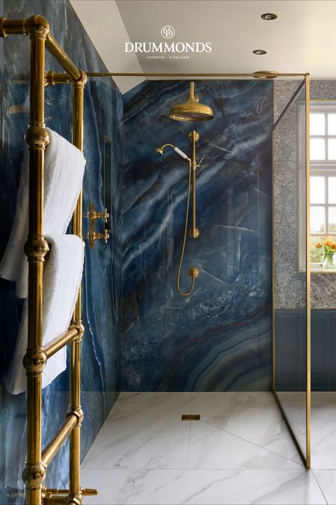 Blue Marble Bathroom, Blue Marble Tile, Blue Bathroom Walls, Dark Blue Bathrooms, White Bathroom Rug, Gold Bad, Blue Bathroom Tile, Marble Tile Bathroom, White Bathroom Tiles