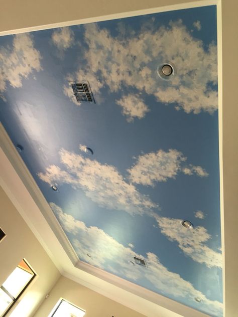 Bedroom Mural Aesthetic, Celling Painting Idea, Celling Paintings Bedroom, Sky Painted Ceiling Bedrooms, Cloud Ceiling Bedroom Paint, Celling Decoration Diy, Sky Painting Ceiling, Ceiling Sky Painting, Hand Painted Walls Bedroom