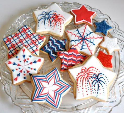 Fireworks Cookies, Patriotic Sugar Cookies, Patriotic Cookies, Sugar Cookie Royal Icing, Vanilla Sugar Cookie, 4th Of July Desserts, Moon Festival, Fourth Of July Food, Summer Cookies