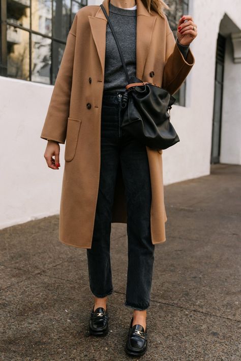 Long Suede Coat Outfit, Charcoal Sweater Outfit, Loewe Flamenco Bag Outfit, Gray And Camel Outfit, Brown Coat Outfits, Grey And Camel Outfit, Outfit To Recreate, Camel Sweater Outfit, Jcrew Wool Coat