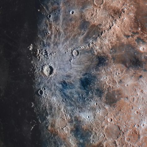 Moon photo that compiles 250,000 images stuns Reddit users Moon Close Up, Moon Texture, Andrew Mccarthy, Moon Photo, Moon Surface, Moon Images, Shoot The Moon, Alexa App, Moon Photos