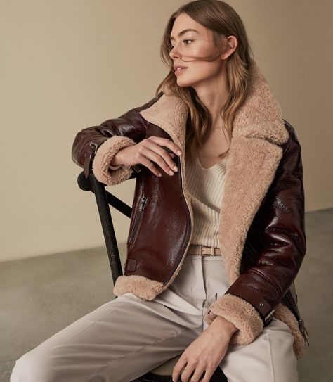 REISS Payton Patent Shearling Aviator Jacket $1,790 Aviator Jacket, Elegant Coats, Aviator Jackets, Estilo Chic, Pantalon Large, Brown Leather Jacket, Shearling Jacket, Style Chic, White Pants