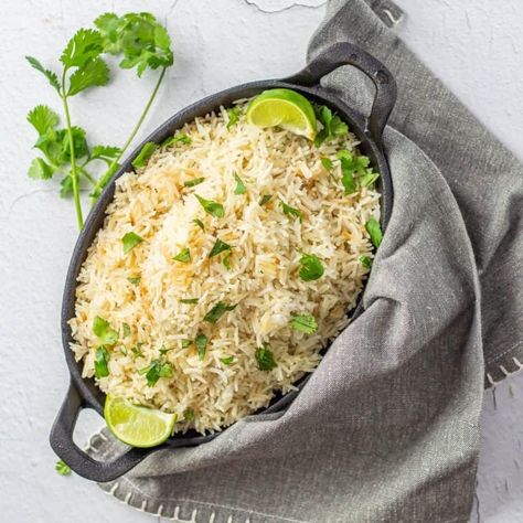 Peruvian Rice - Beyond Mere Sustenance Peruvian Rice, White Rice Dishes, Rice Dishes Easy, Peruvian Chicken, Peruvian Dishes, Garlic Rice, Peruvian Cuisine, Lamb Stew, Peruvian Recipes