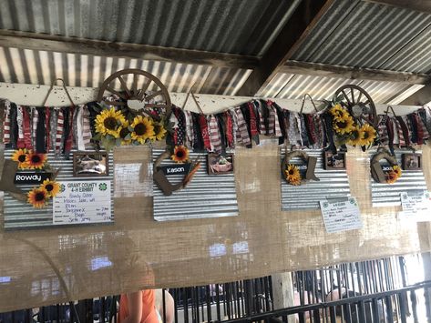 County Fair Animal Stall Decorations, Livestock Show Stall Decorations, Cow Stall Decorations For Fair, Livestock Stall Decorations, Animal Stall Decoration Ideas Fair, 4h Fair Stall Signs, Ffa Fair Decorations Stalls, 4h Stall Decorations, Livestock Pen Decorations